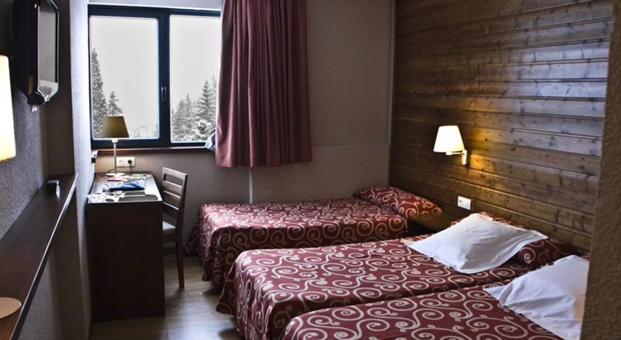 Hotel Tuc Blanc Baqueira Beret Esterno foto