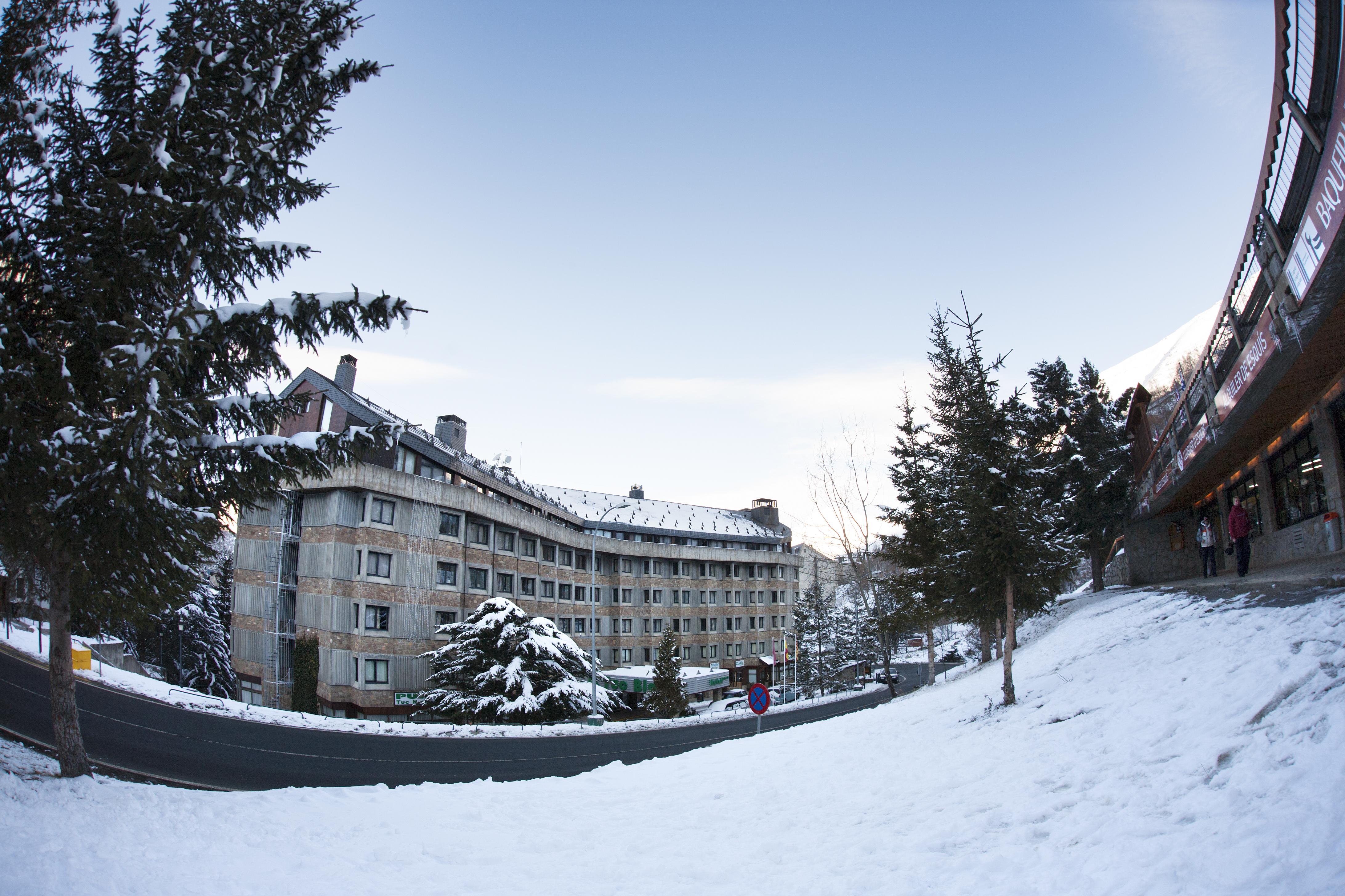 Hotel Tuc Blanc Baqueira Beret Esterno foto