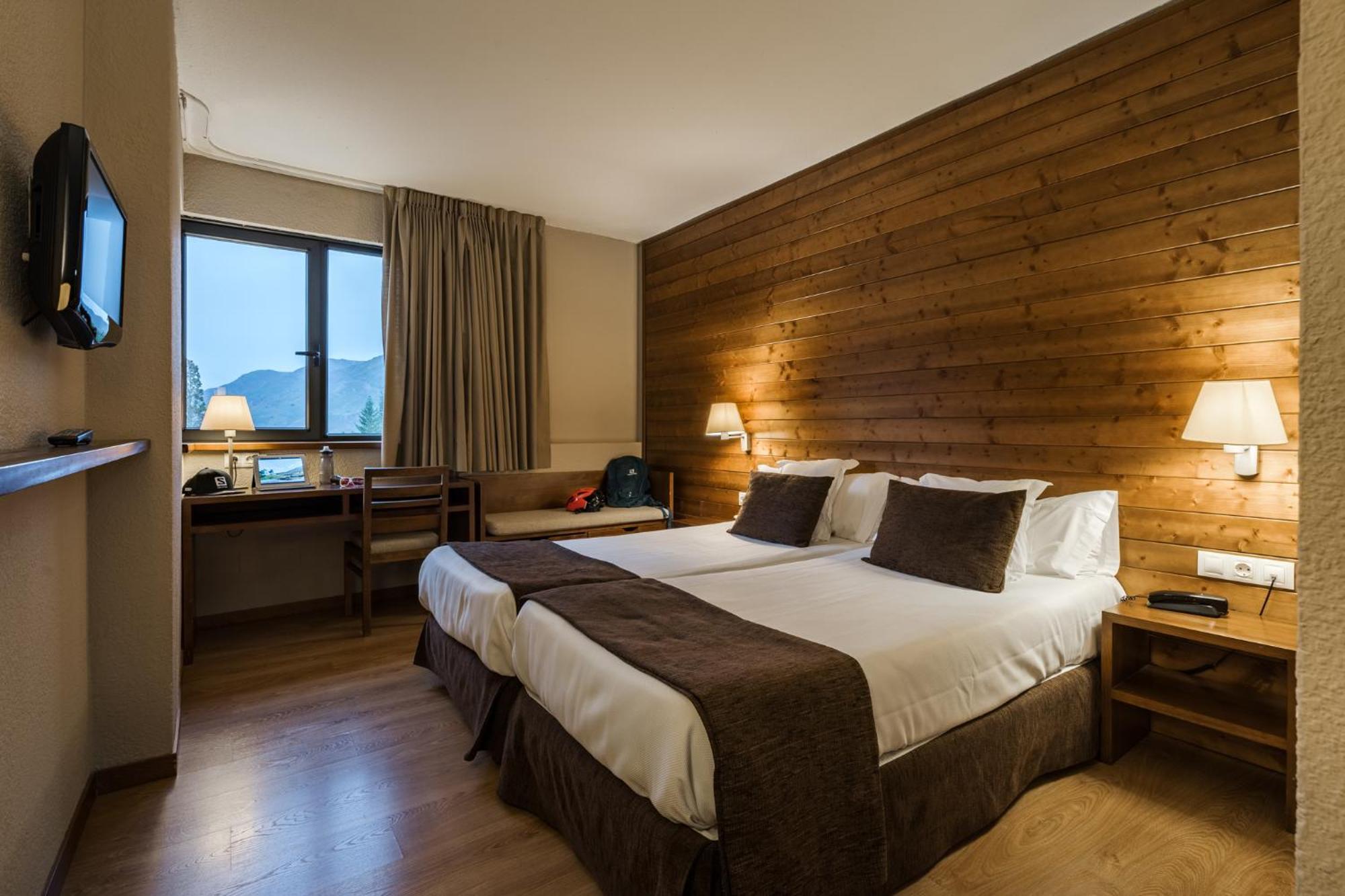 Hotel Tuc Blanc Baqueira Beret Esterno foto