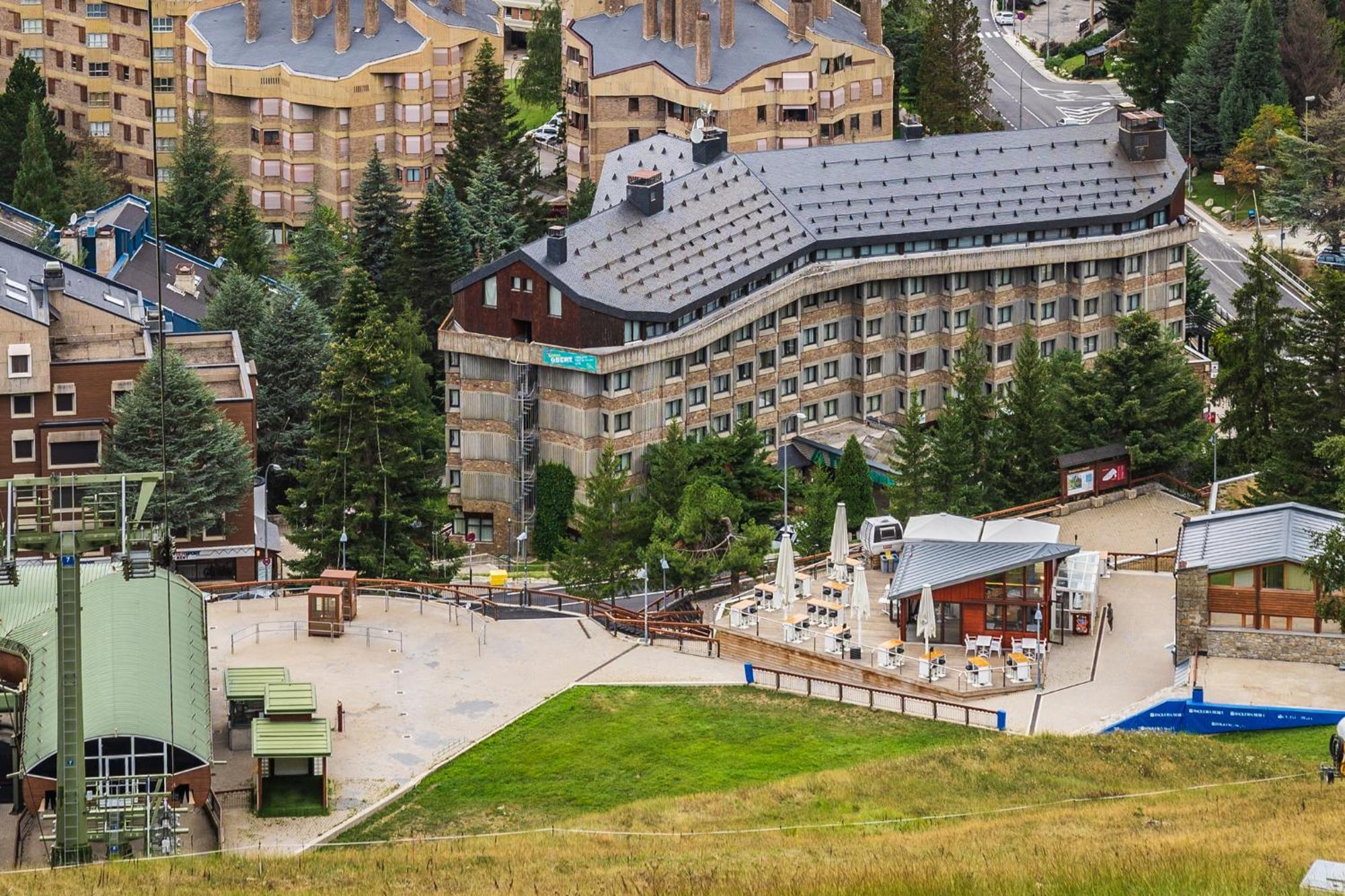 Hotel Tuc Blanc Baqueira Beret Esterno foto