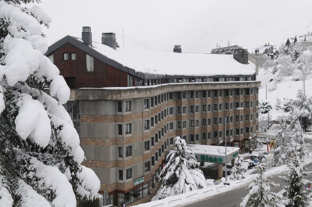 Hotel Tuc Blanc Baqueira Beret Esterno foto