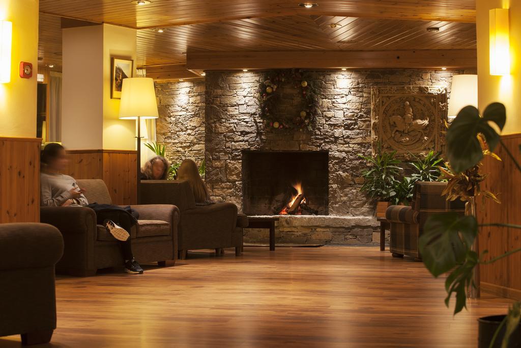 Hotel Tuc Blanc Baqueira Beret Esterno foto